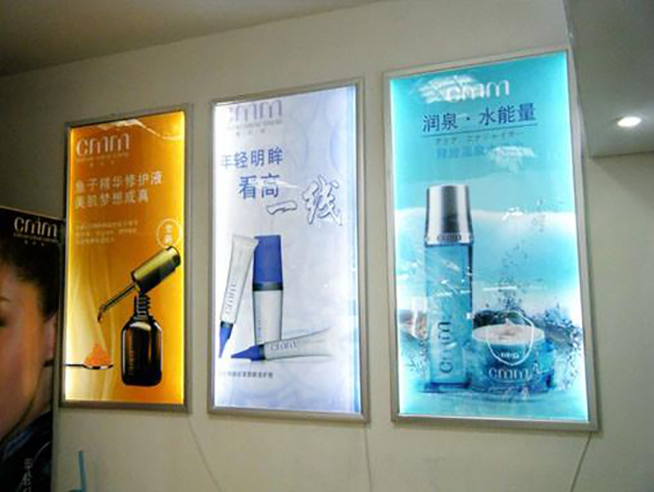 燈箱布與寫真布、噴繪布怎么區(qū)分？
